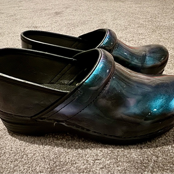 Dansko clogs -good used condition - Picture 3 of 4